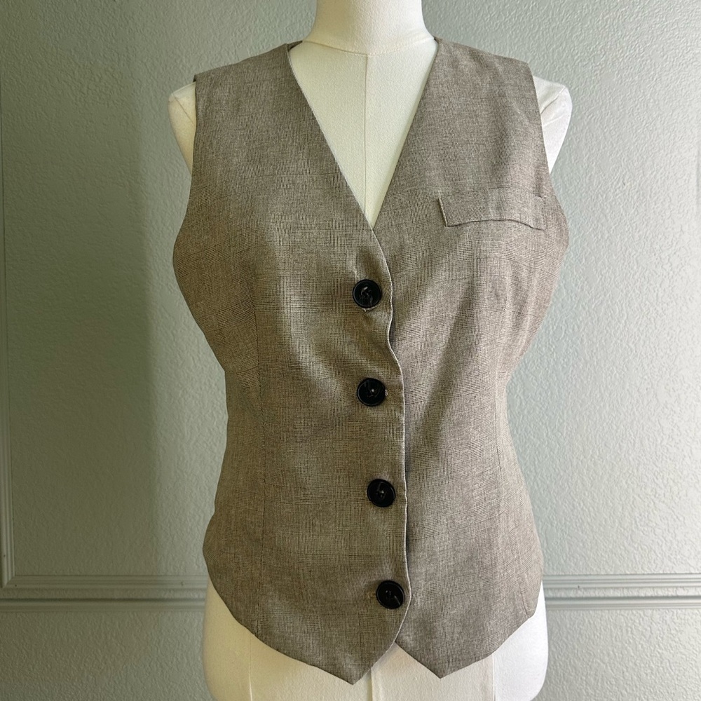 Han Queen Women’s Three Piece Suit - MEDIUM - Picture 3 of 16